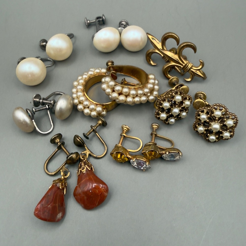Vintage Screw Back Earrings Lot 8 Pairs Faux Pearl Rhinestone Fleur De Lis Stone